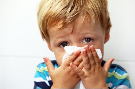 niño con traumatismo dental